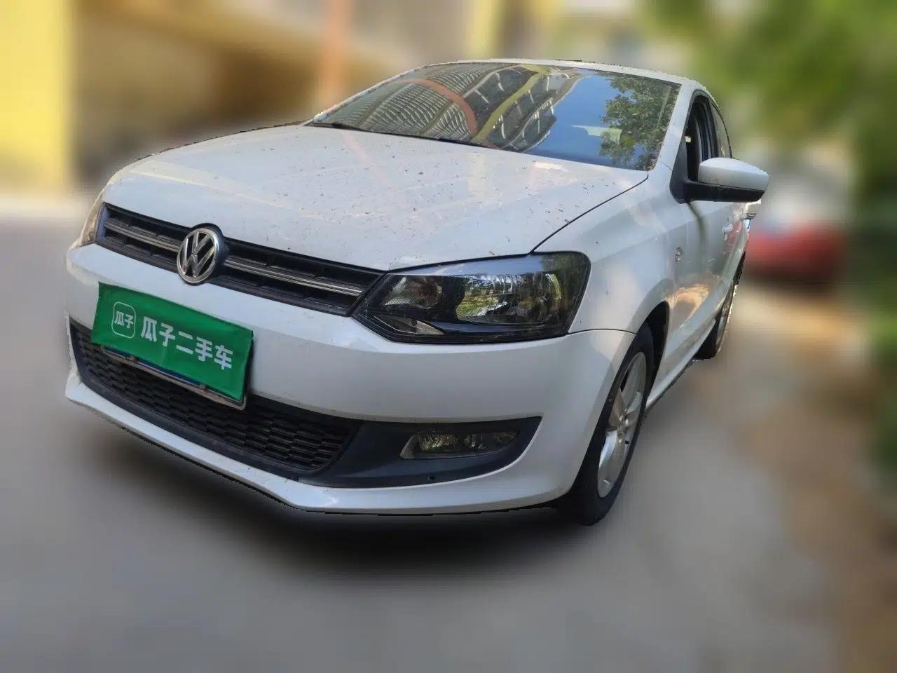 Volkswagen Polo 2013 1.6L Manual Comfort Edition — миниатюра 1