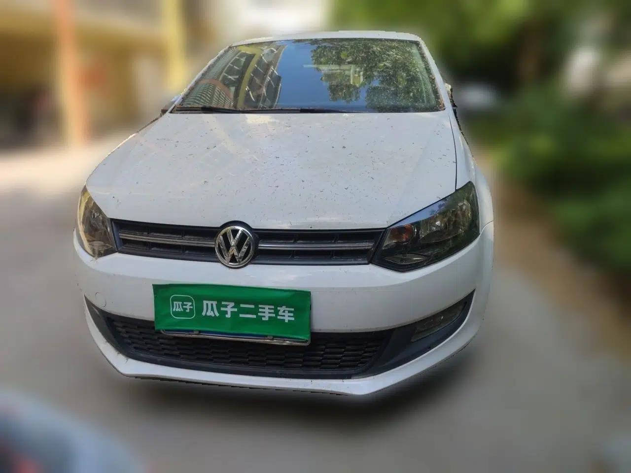 Volkswagen Polo 2013 1.6L Manual Comfort Edition — миниатюра 2