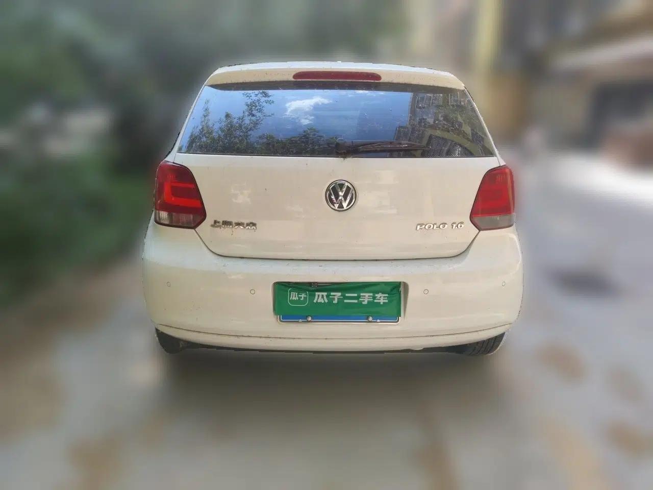 Volkswagen Polo 2013 1.6L Manual Comfort Edition — миниатюра 5