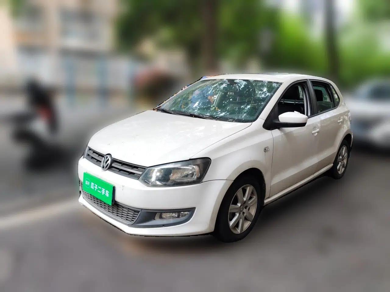 Volkswagen Polo 2013 1.6L Automatic Luxury Edition — миниатюра 1