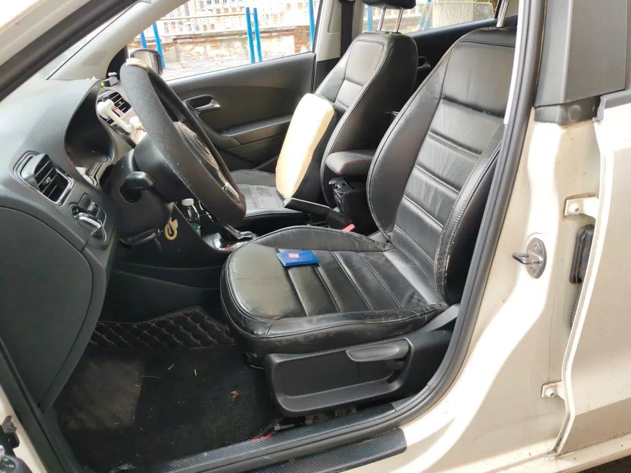 Volkswagen Polo 2013 1.6L Automatic Luxury Edition — миниатюра 15