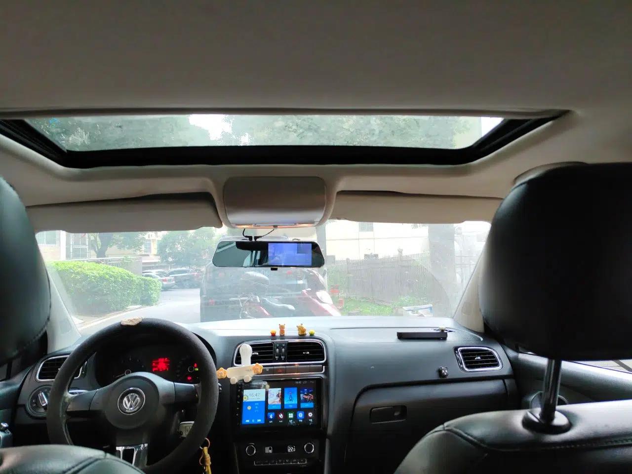 Volkswagen Polo 2013 1.6L Automatic Luxury Edition — миниатюра 18