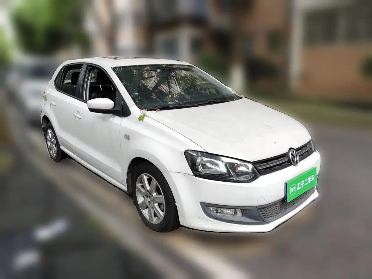 Volkswagen Polo 2013 1.6L Automatic Luxury Edition — миниатюра 3