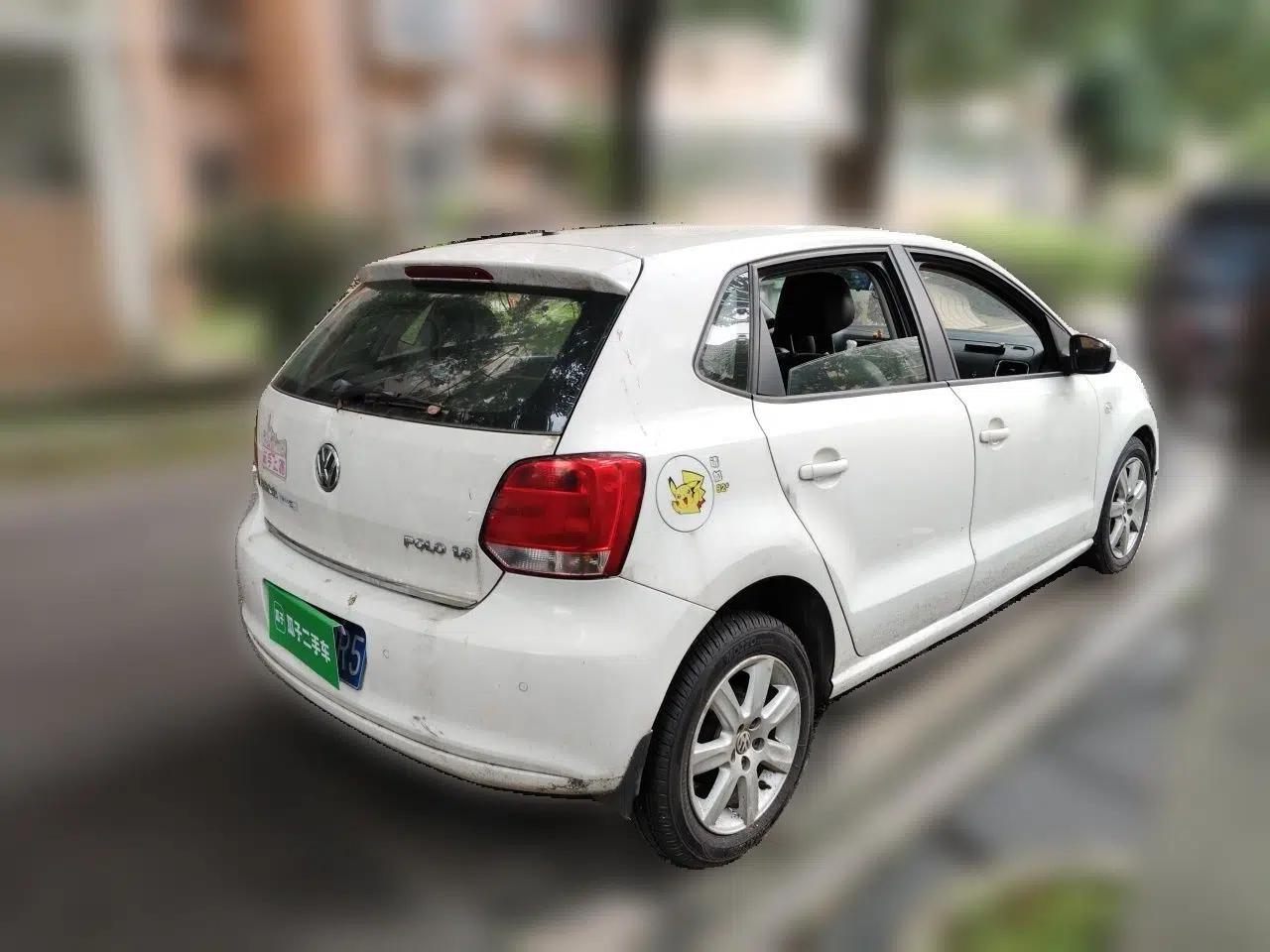 Volkswagen Polo 2013 1.6L Automatic Luxury Edition — миниатюра 6