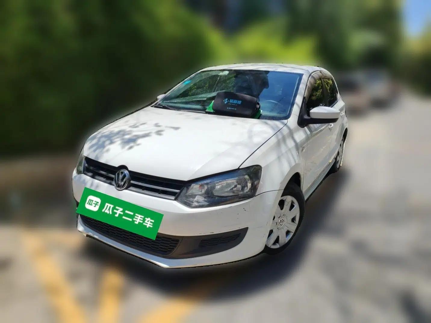 Volkswagen Polo 2013 1.4L Manual Fashion Edition — миниатюра 1