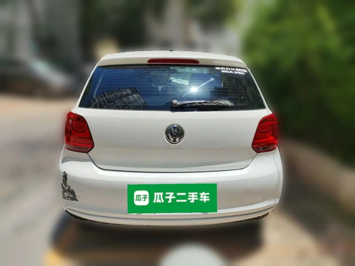 Volkswagen Polo 2013 1.4L Manual Fashion Edition — миниатюра 5