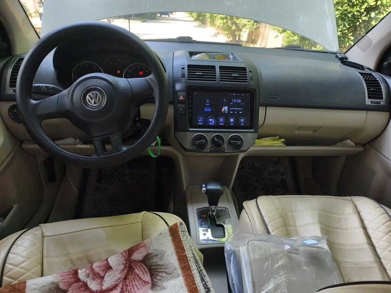 Volkswagen Polo 2011 Jingqu 1.4L Automatic Shishang Edition — миниатюра 9