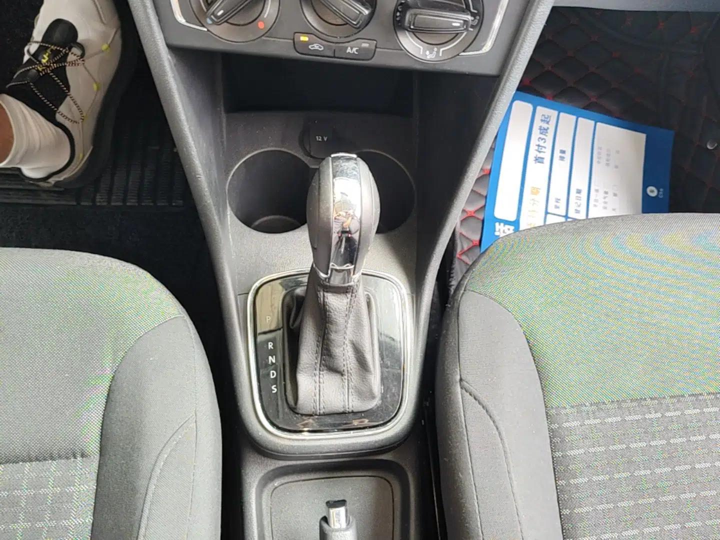 Volkswagen Polo 2018 1.5L Automatic Enjoyment Model — миниатюра 22