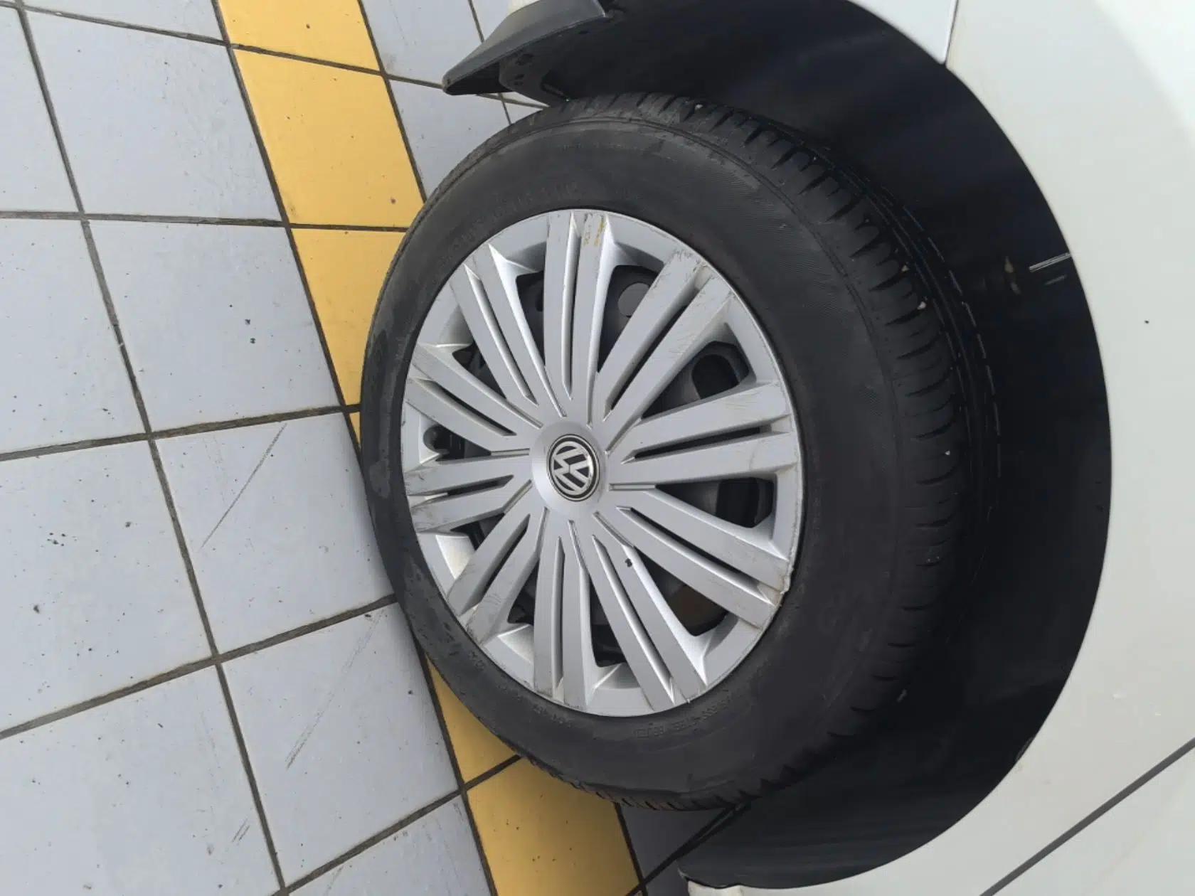 Volkswagen Polo 2016 1.6L Automatic Comfort Model — миниатюра 11