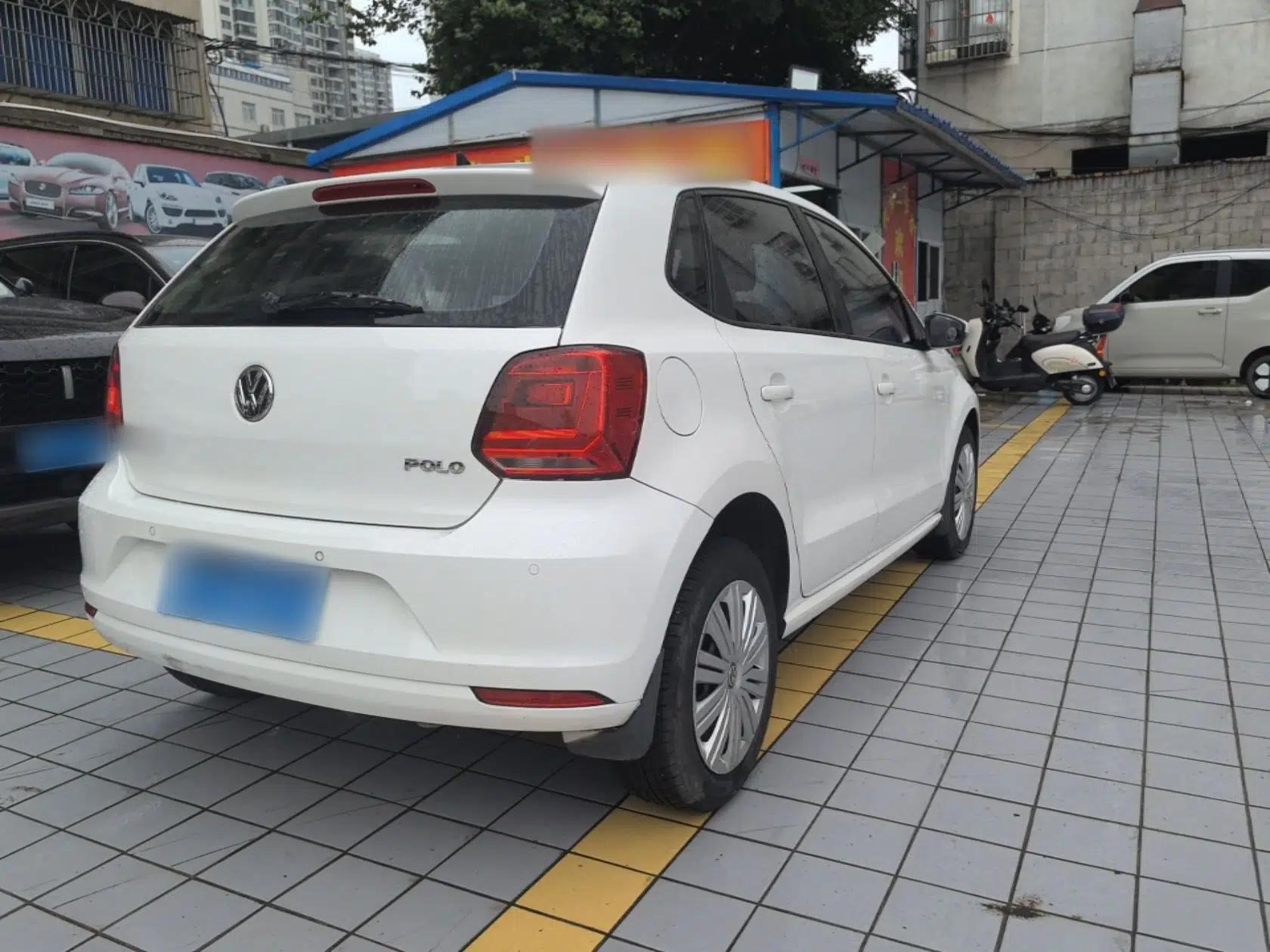 Volkswagen Polo 2016 1.6L Automatic Comfort Model — миниатюра 6
