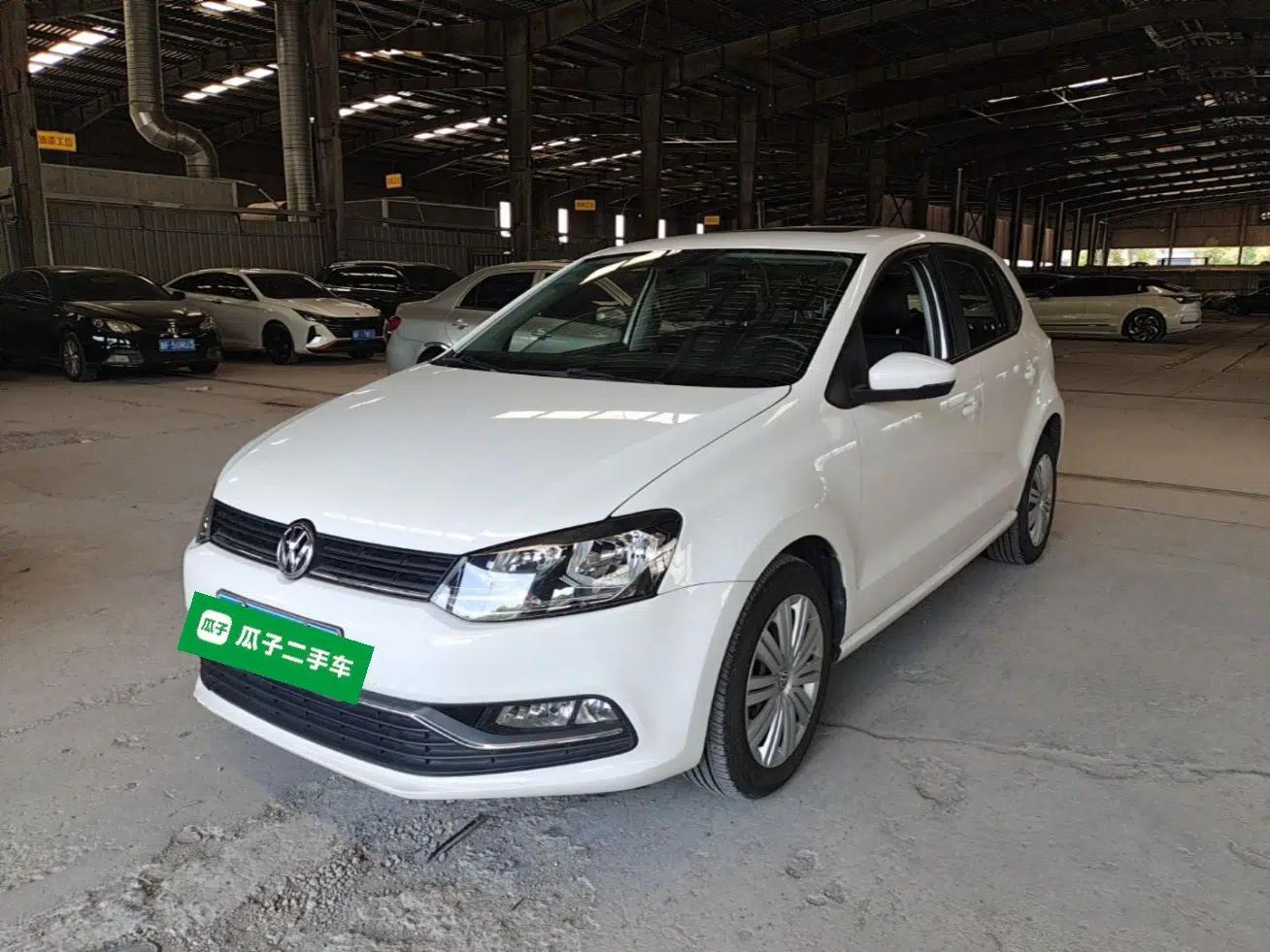 Volkswagen Polo 2016 1.6L Automatic Comfort Model — миниатюра 1