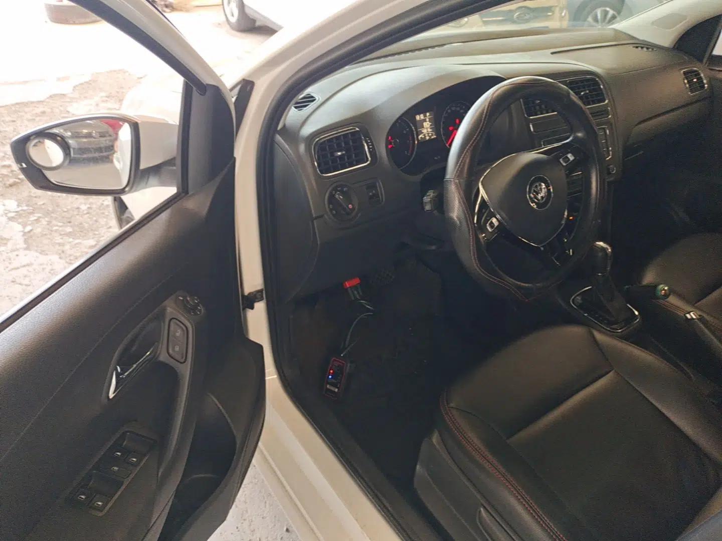 Volkswagen Polo 2016 1.6L Automatic Comfort Model — миниатюра 18