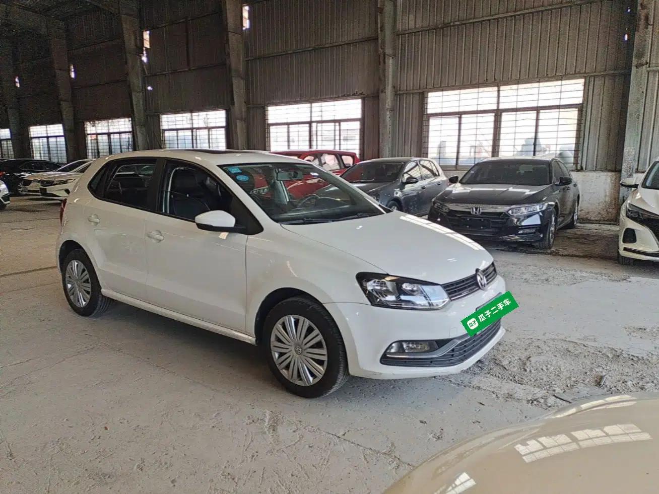 Volkswagen Polo 2016 1.6L Automatic Comfort Model — миниатюра 3