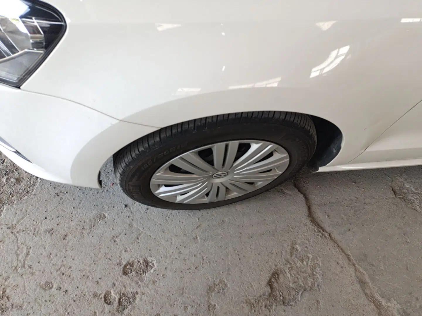 Volkswagen Polo 2016 1.6L Automatic Comfort Model — миниатюра 10