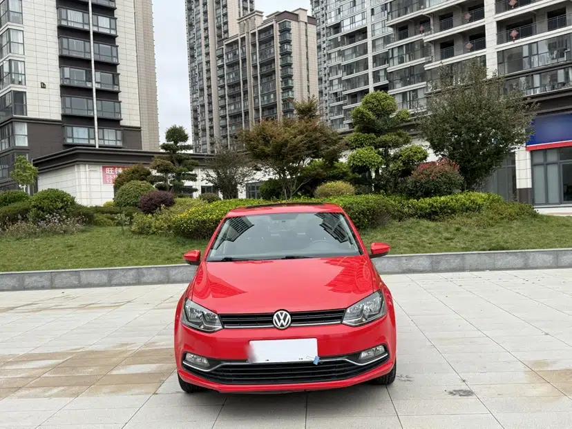 Volkswagen Polo 2016 1.6L Automatic Comfort Model — миниатюра 14