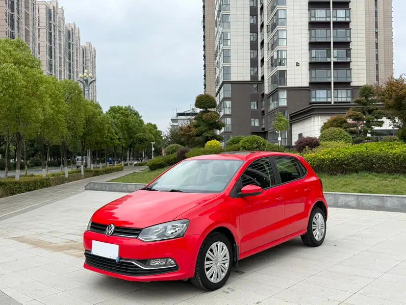 Volkswagen Polo 2016 1.6L Automatic Comfort Model — миниатюра 17