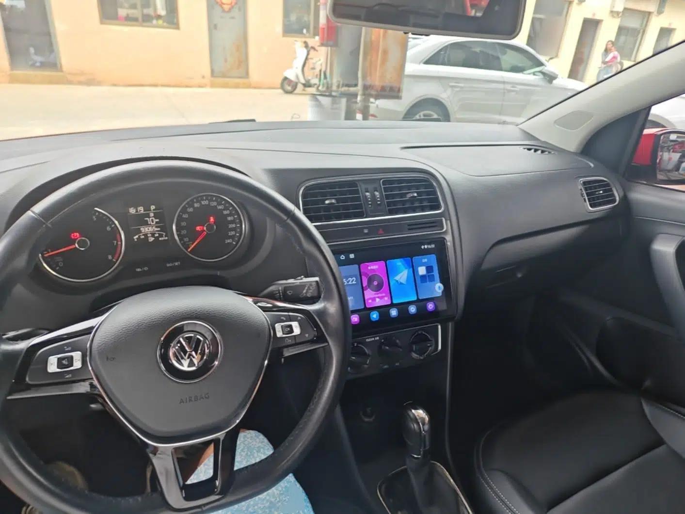 Volkswagen Polo 2016 1.6L Automatic Comfort Model — миниатюра 18