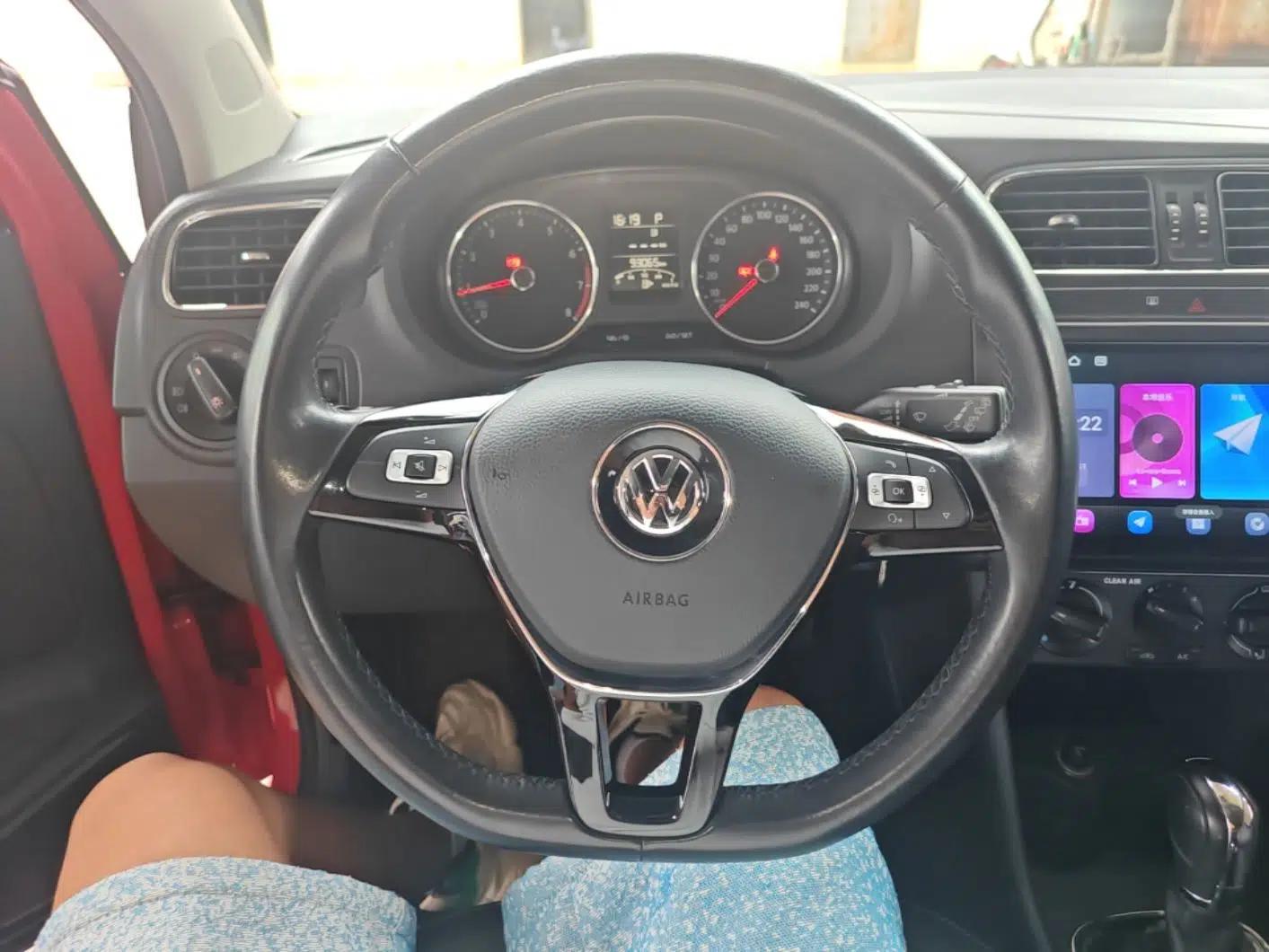 Volkswagen Polo 2016 1.6L Automatic Comfort Model — миниатюра 19