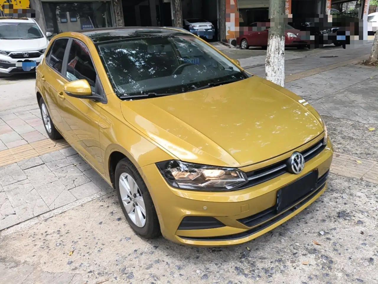 Volkswagen Polo 2019 Plus 1.5L Automatic Panoramic Enjoyment Edition — миниатюра 3