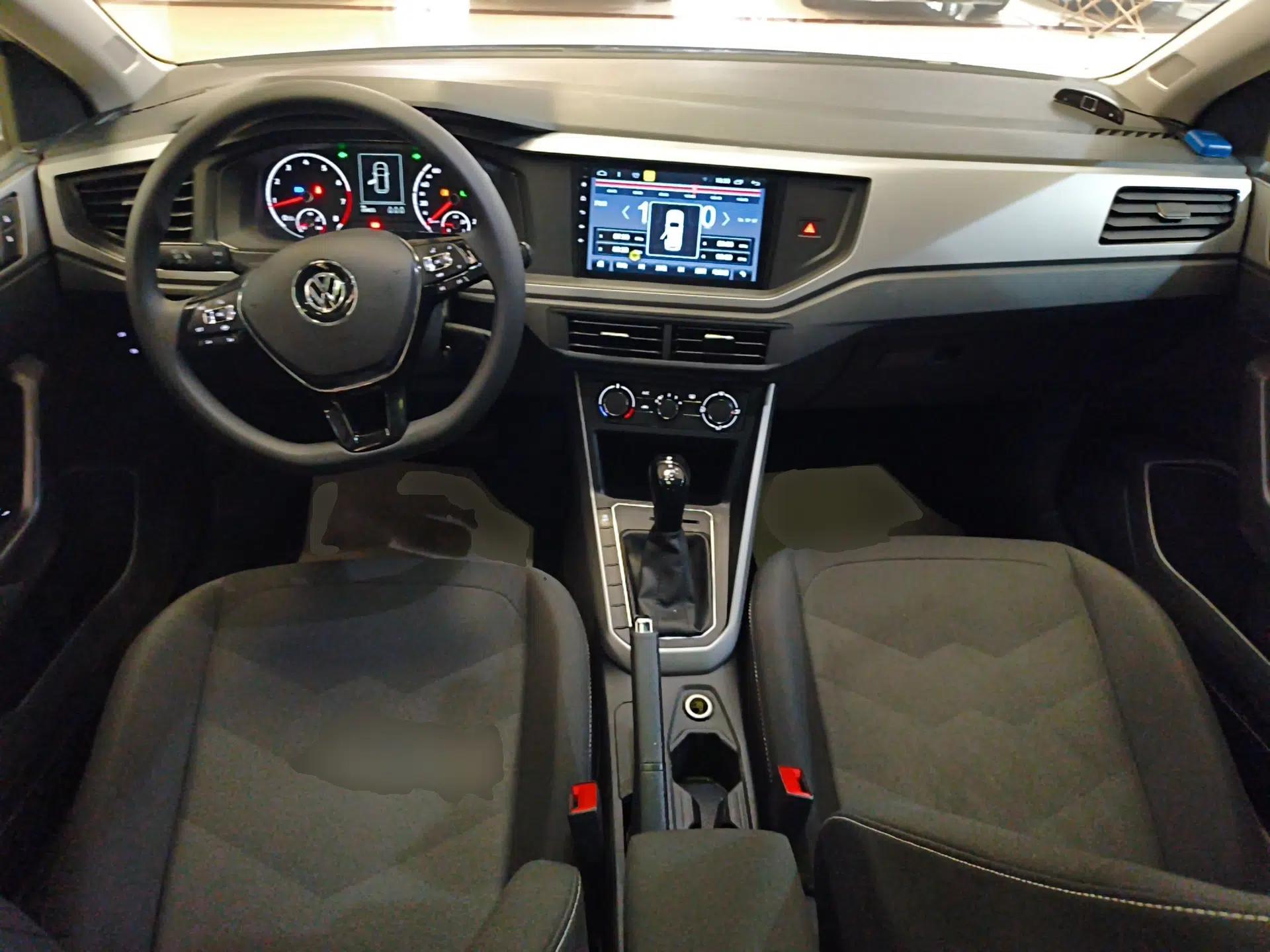 Volkswagen Polo 2019 Plus 1.5L Automatic Panoramic Enjoyment Edition — миниатюра 12