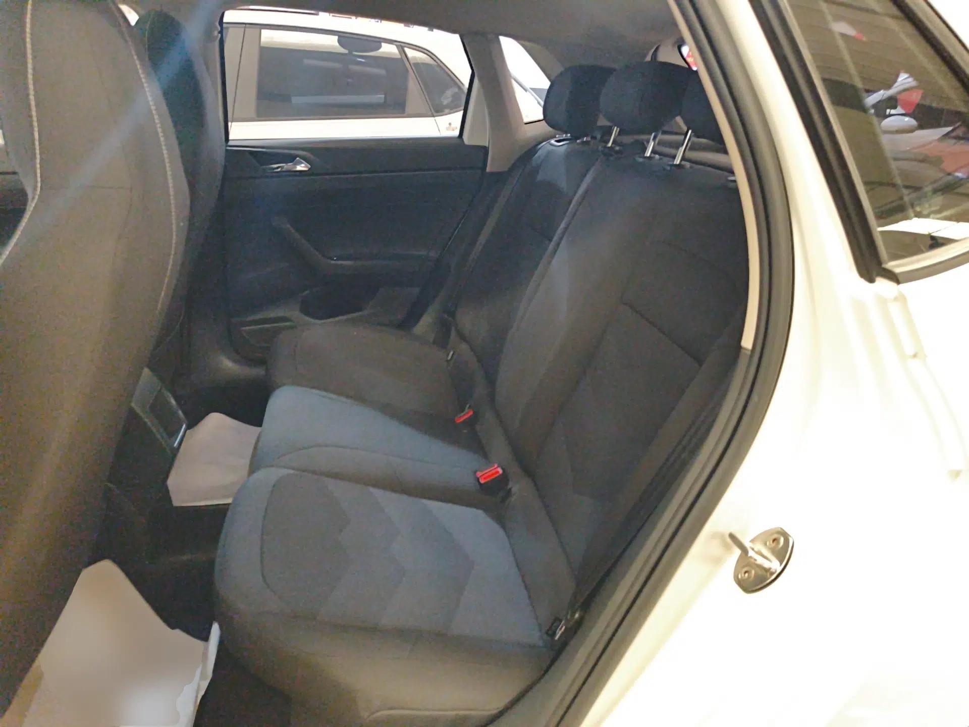 Volkswagen Polo 2019 Plus 1.5L Automatic Panoramic Enjoyment Edition — миниатюра 20