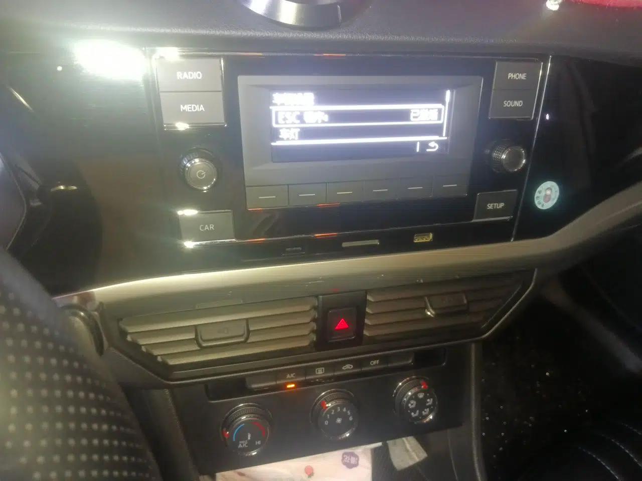 Volkswagen Bora 2020 1.5L Automatic Fashion Edition — миниатюра 13