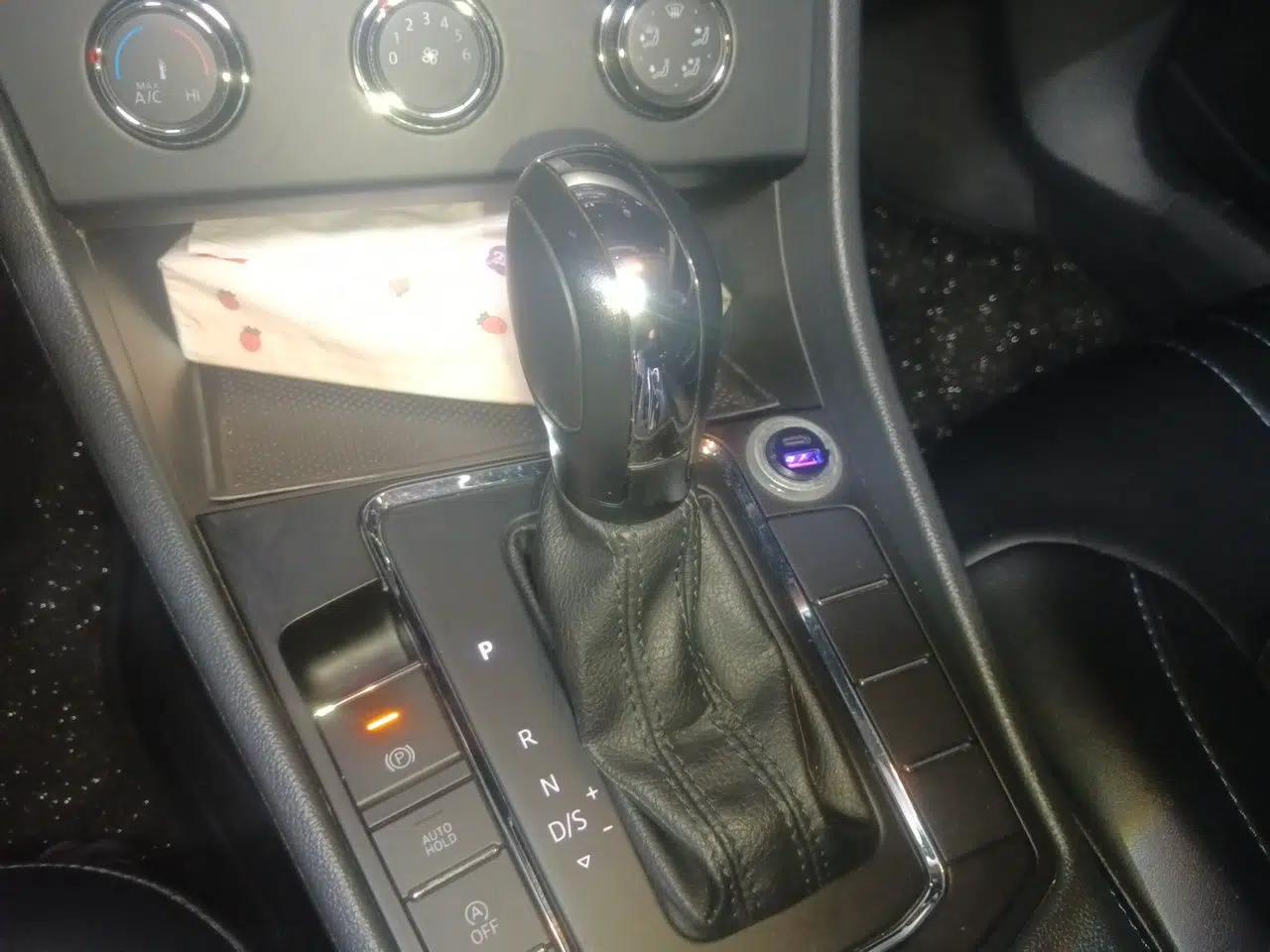 Volkswagen Bora 2020 1.5L Automatic Fashion Edition — миниатюра 14