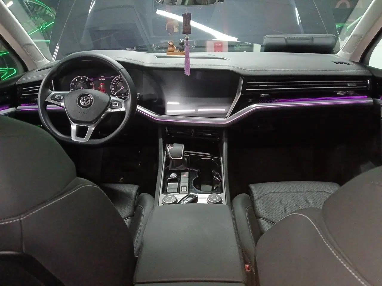 Volkswagen Touareg 2019 3.0 TSI RuiFeng Edition China V Standard — миниатюра 9