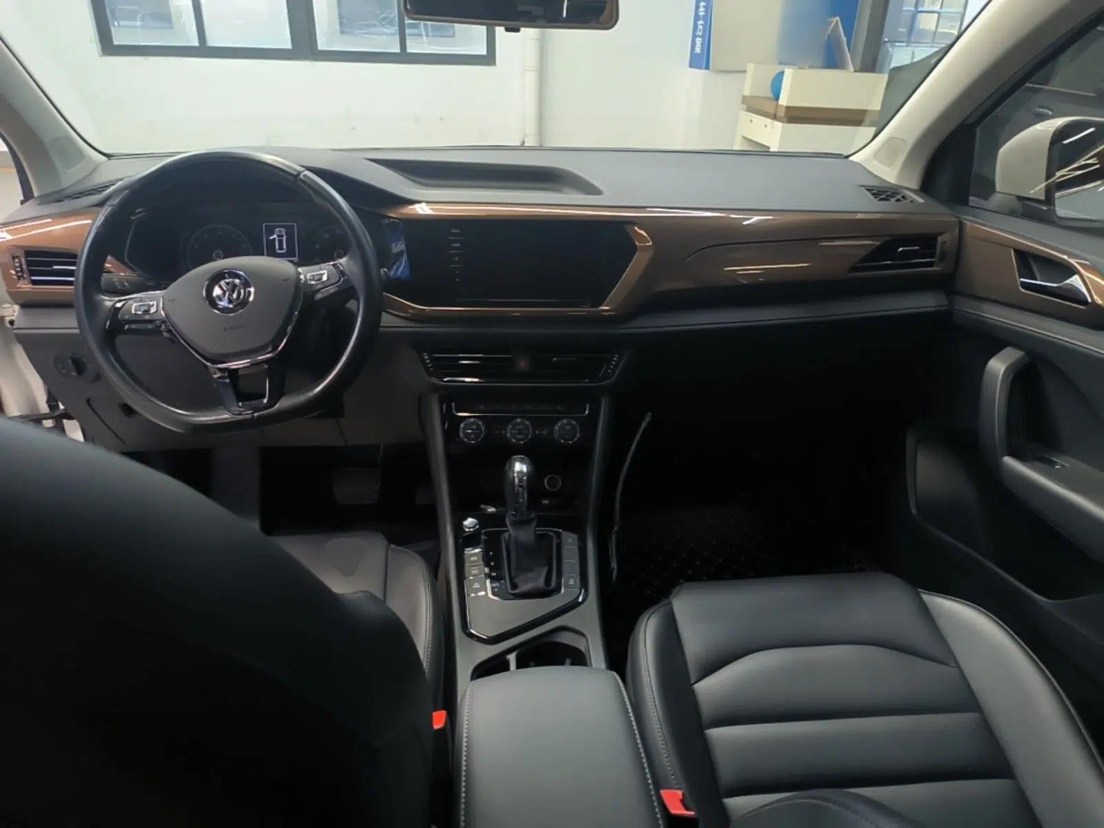Volkswagen Tharu 2020 330TSI All-Wheel-Drive Luxury Edition China VI Standard — миниатюра 19