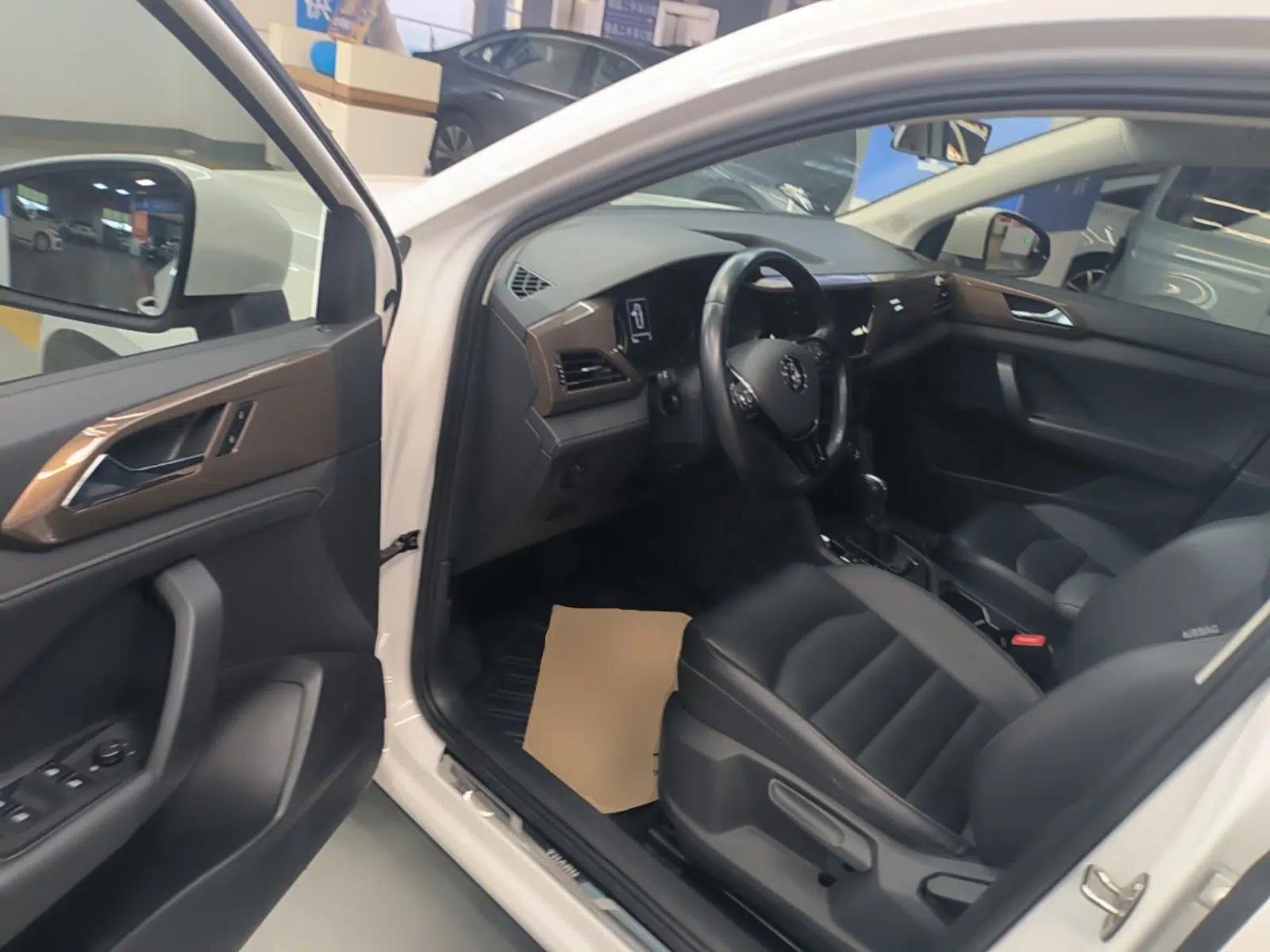 Volkswagen Tharu 2020 330TSI All-Wheel-Drive Luxury Edition China VI Standard — миниатюра 26