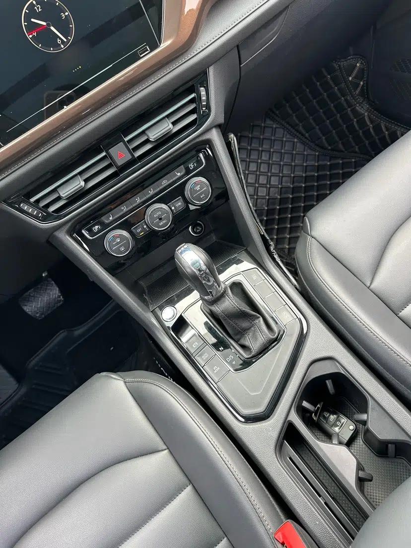 Volkswagen Tharu 2020 330TSI All-Wheel-Drive Luxury Edition China VI Standard — миниатюра 34
