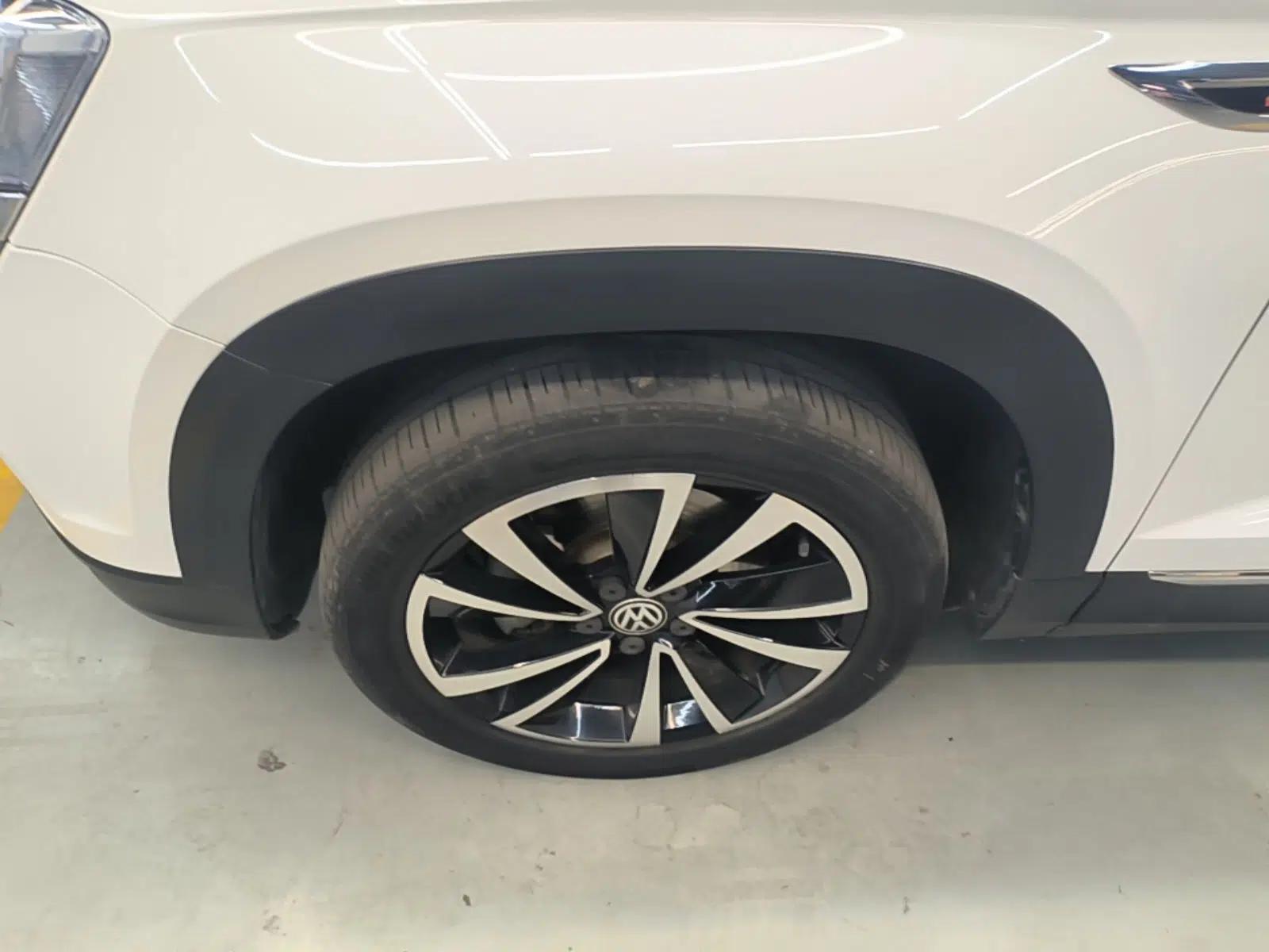 Volkswagen Tharu 2020 330TSI All-Wheel-Drive Luxury Edition China VI Standard — миниатюра 10