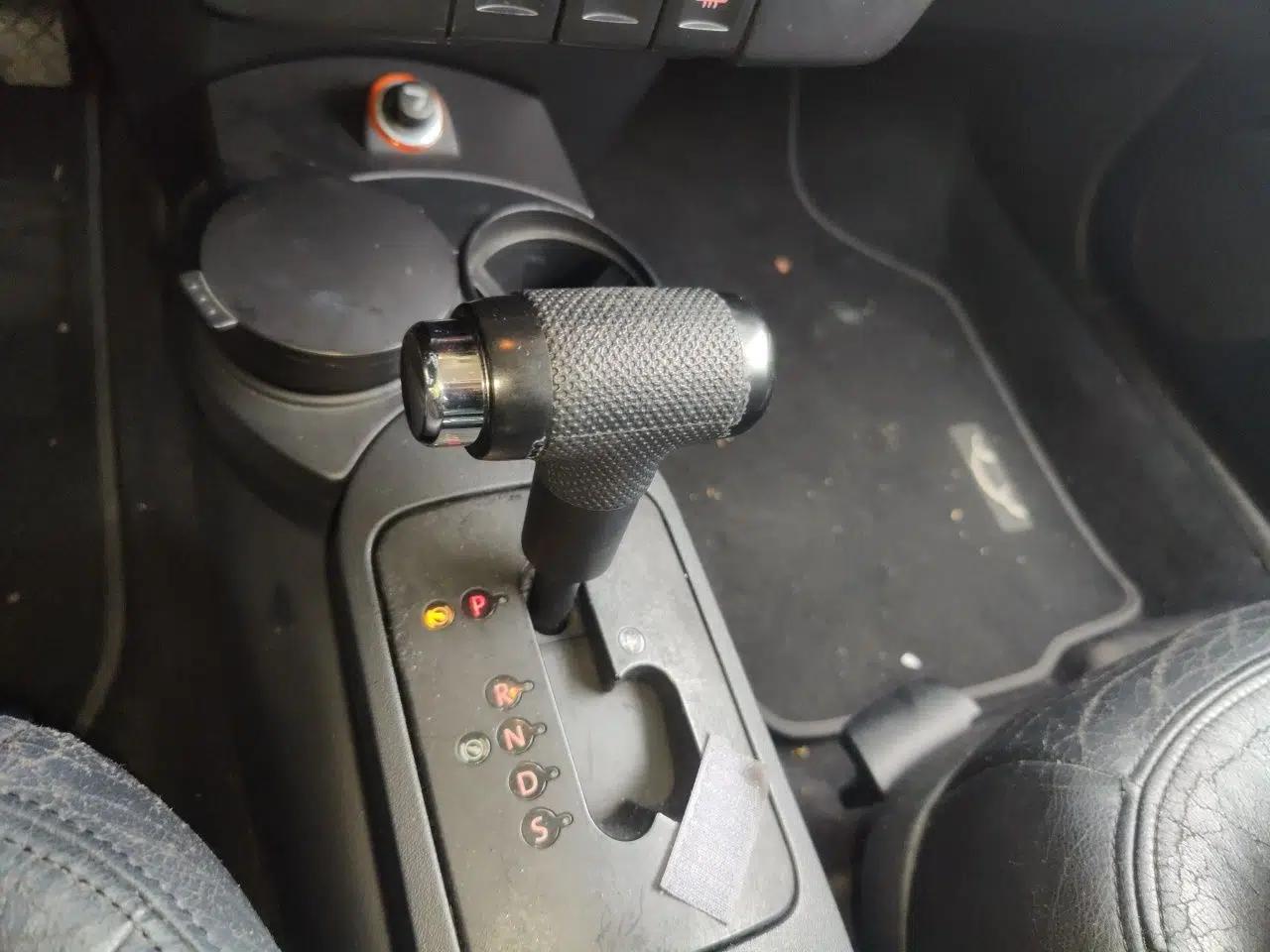 Volkswagen Beetle 2010 1.6 AT — миниатюра 14