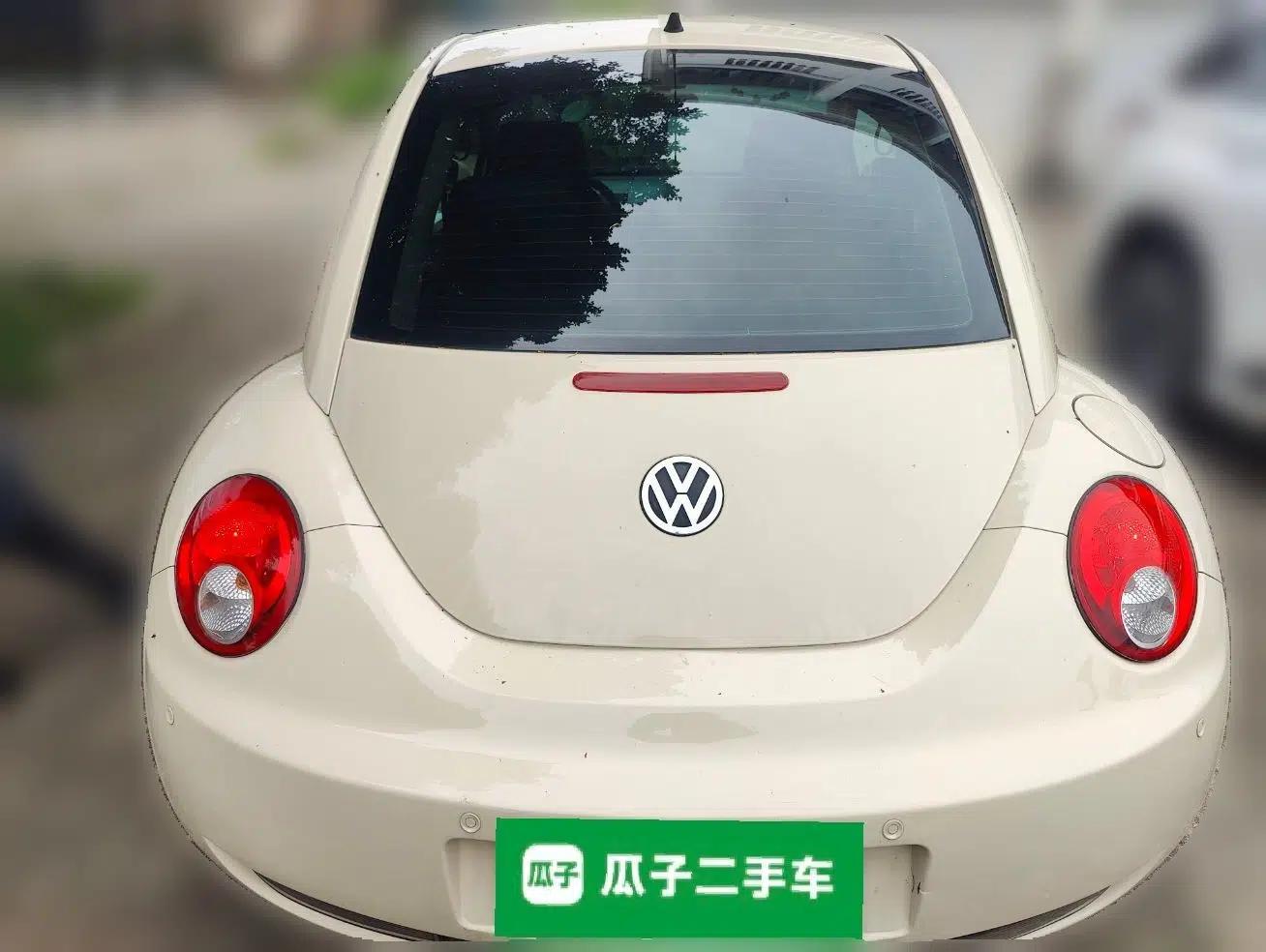 Volkswagen Beetle 2010 1.6 AT — миниатюра 5