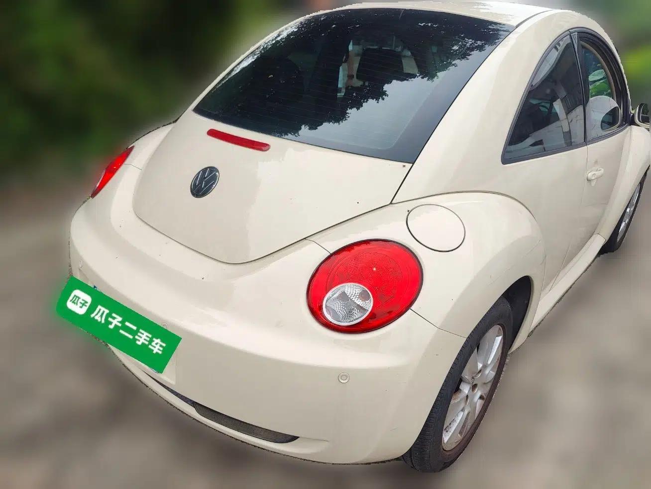 Volkswagen Beetle 2010 1.6 AT — миниатюра 6