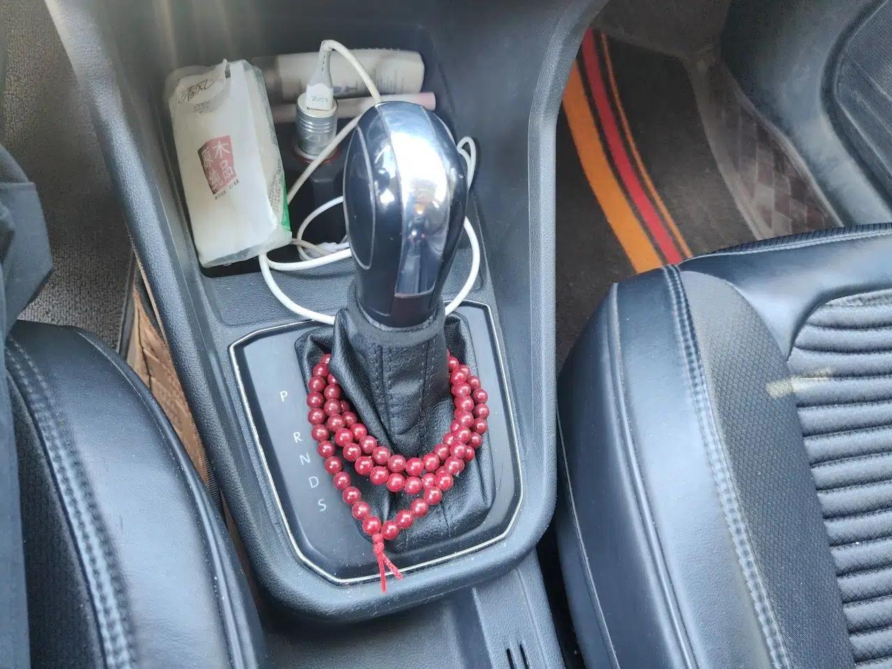 Volkswagen Santana 2016 1.6L Automatic Comfort Edition — миниатюра 14