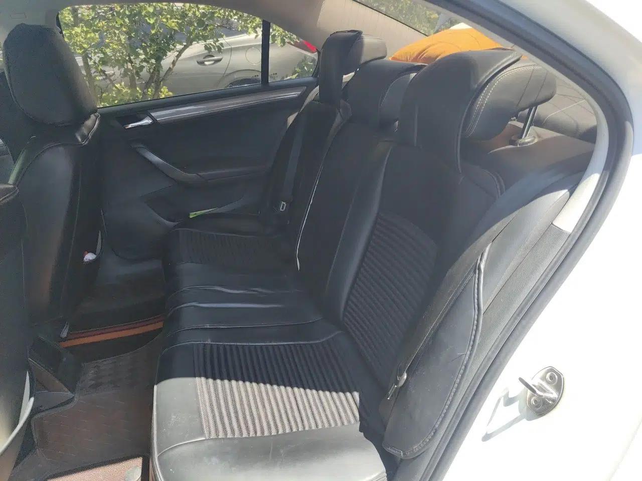 Volkswagen Santana 2016 1.6L Automatic Comfort Edition — миниатюра 17