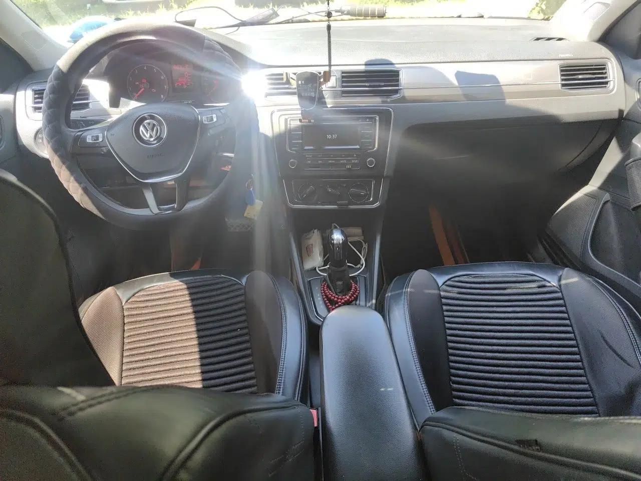 Volkswagen Santana 2016 1.6L Automatic Comfort Edition — миниатюра 9