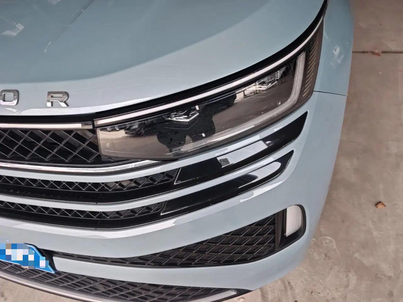 Volkswagen Tavendor 2023 380TSI All-Wheel Drive R-Line Journey Edition — миниатюра 8