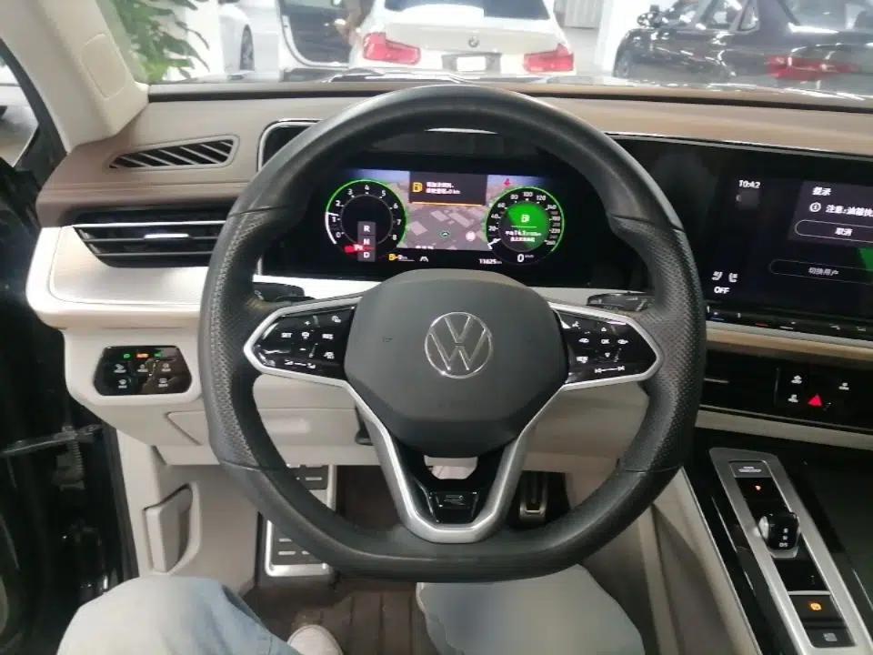 Volkswagen Tavendor 2023 380TSI Four-Wheel Drive R-Line Cruise Edition — миниатюра 13