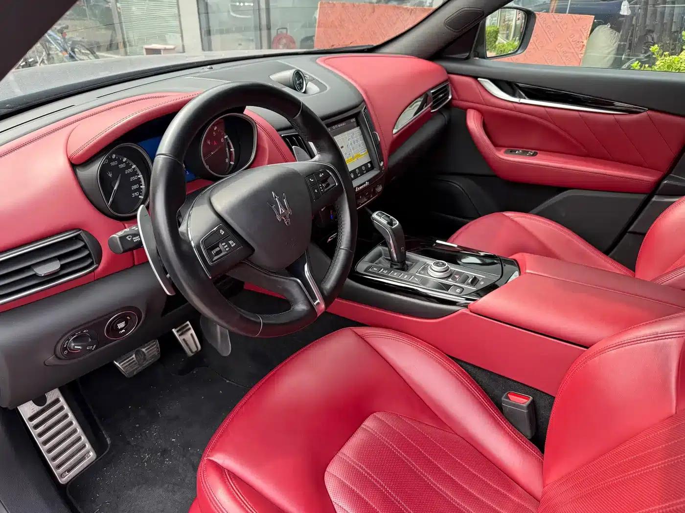 2020 Levante 3.0T Standard Edition — миниатюра 5