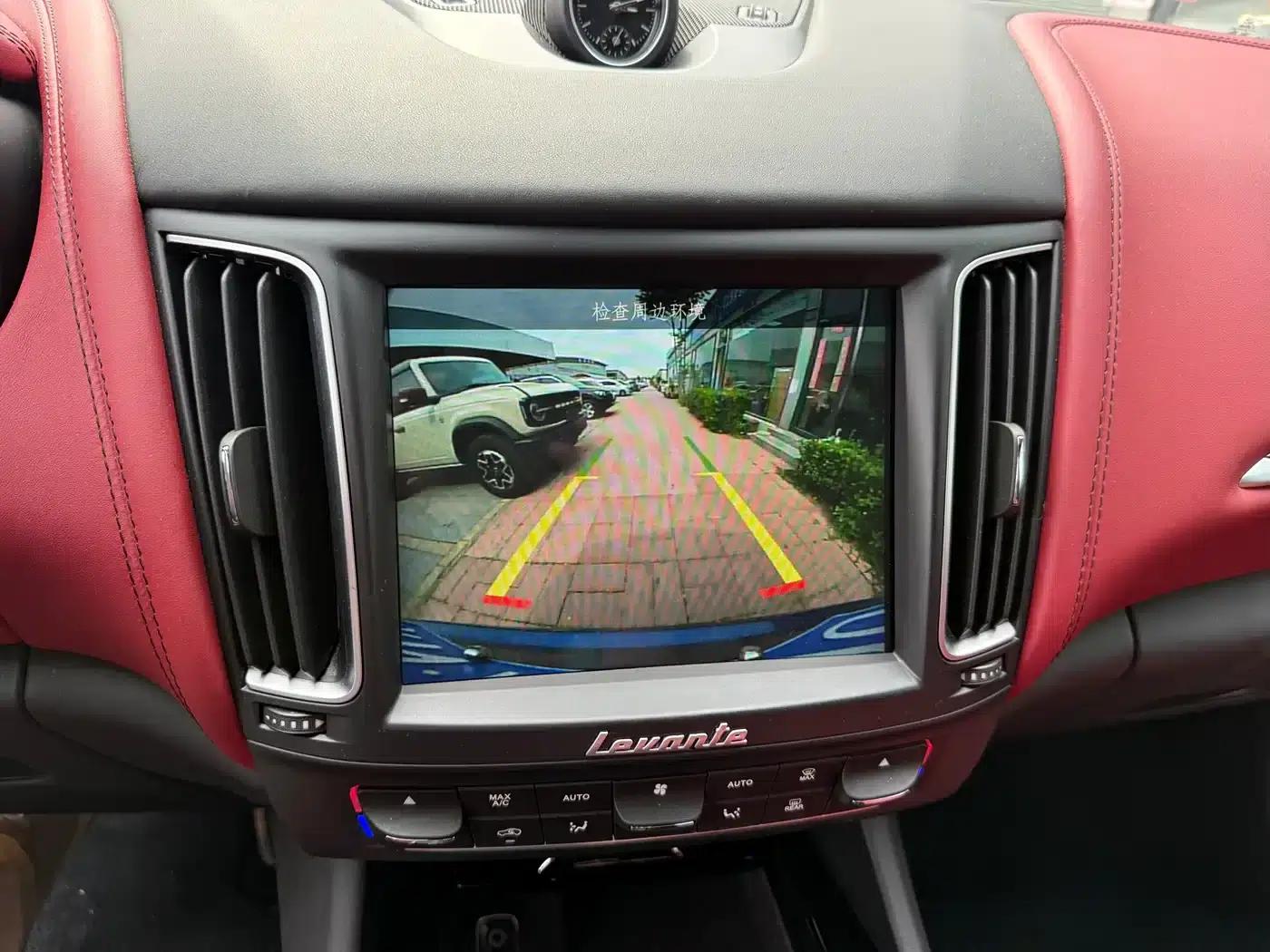 2020 Levante 3.0T Standard Edition — миниатюра 7