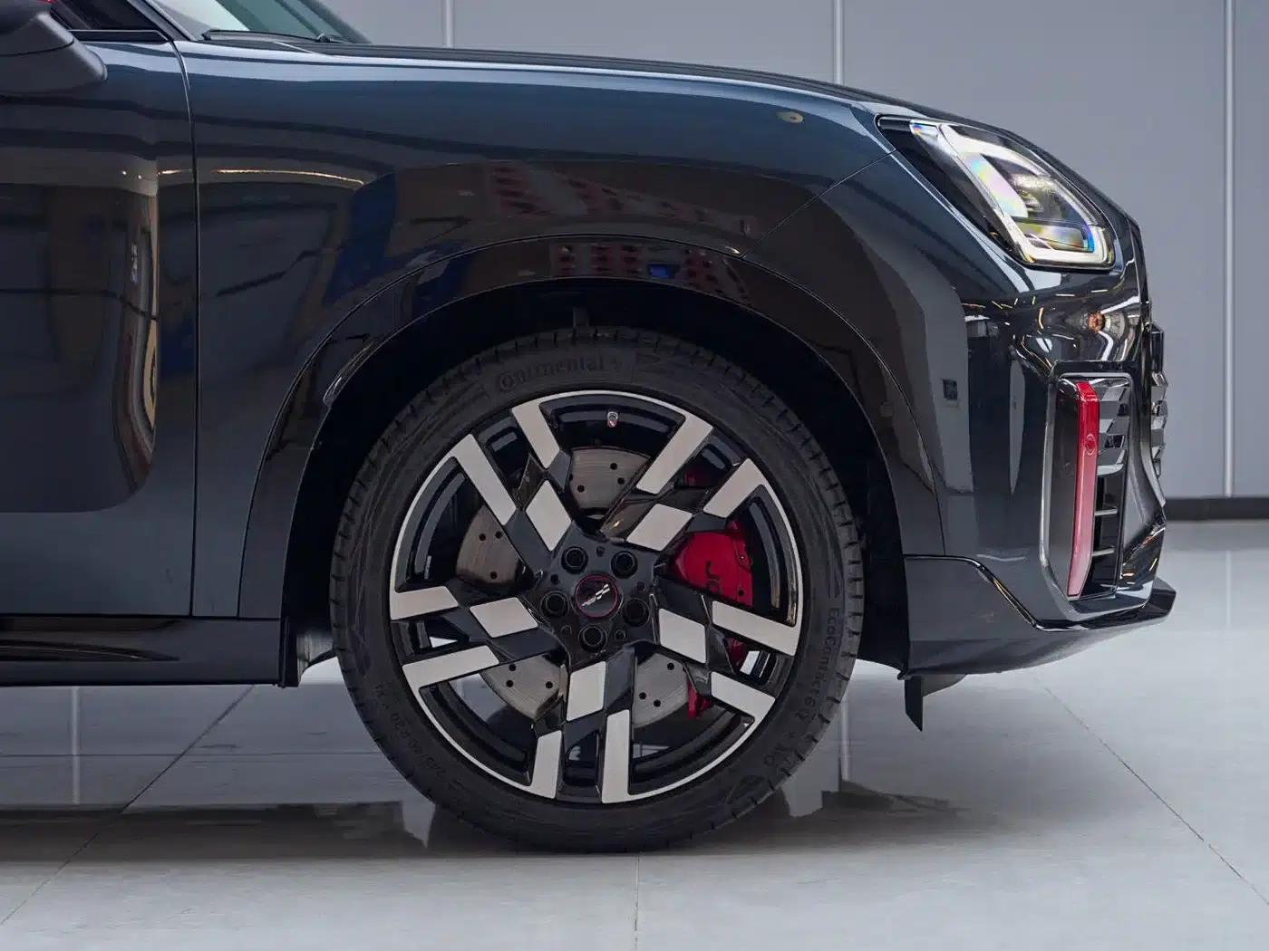 MINI JCW COUNTRYMAN 2024 2.0T JOHN COOPER WORKS — миниатюра 4
