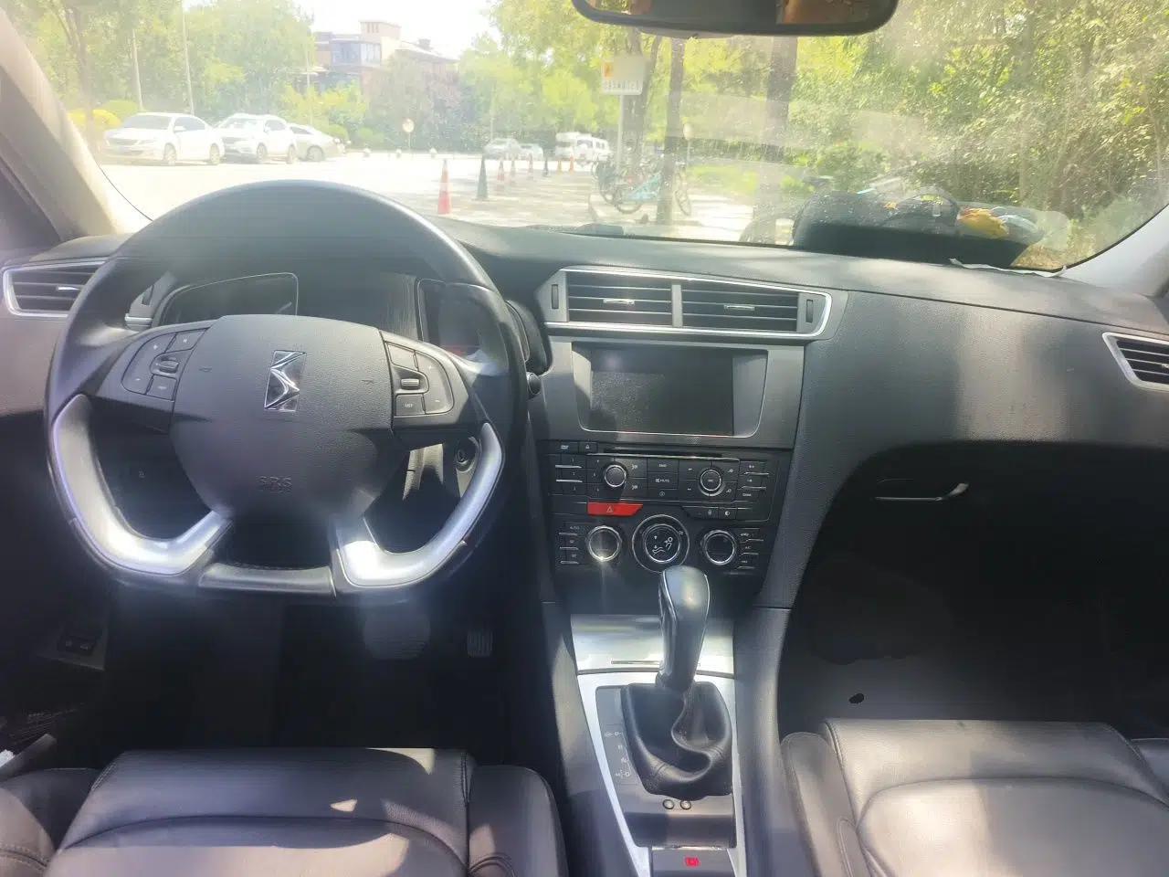DS 5LS 2014 1.6T Elegant Version THP160 — миниатюра 9