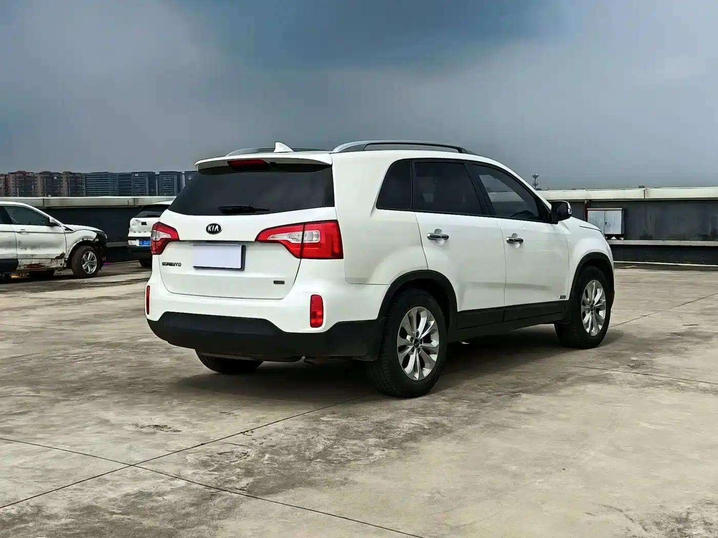 2013 Sorento 2.4L 7-seater Petrol Luxury Edition (China IV Emission Standard) — миниатюра 4