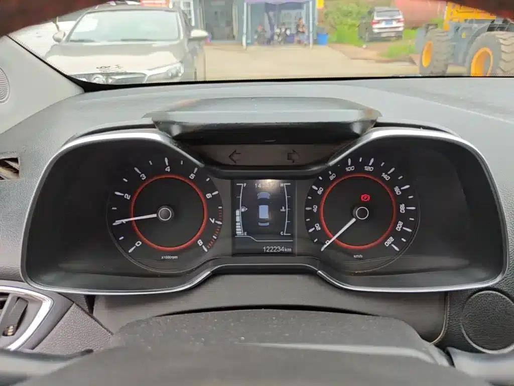 Chery Arrizo 5 2016 1.5L Manual Trendsetter Edition — миниатюра 12