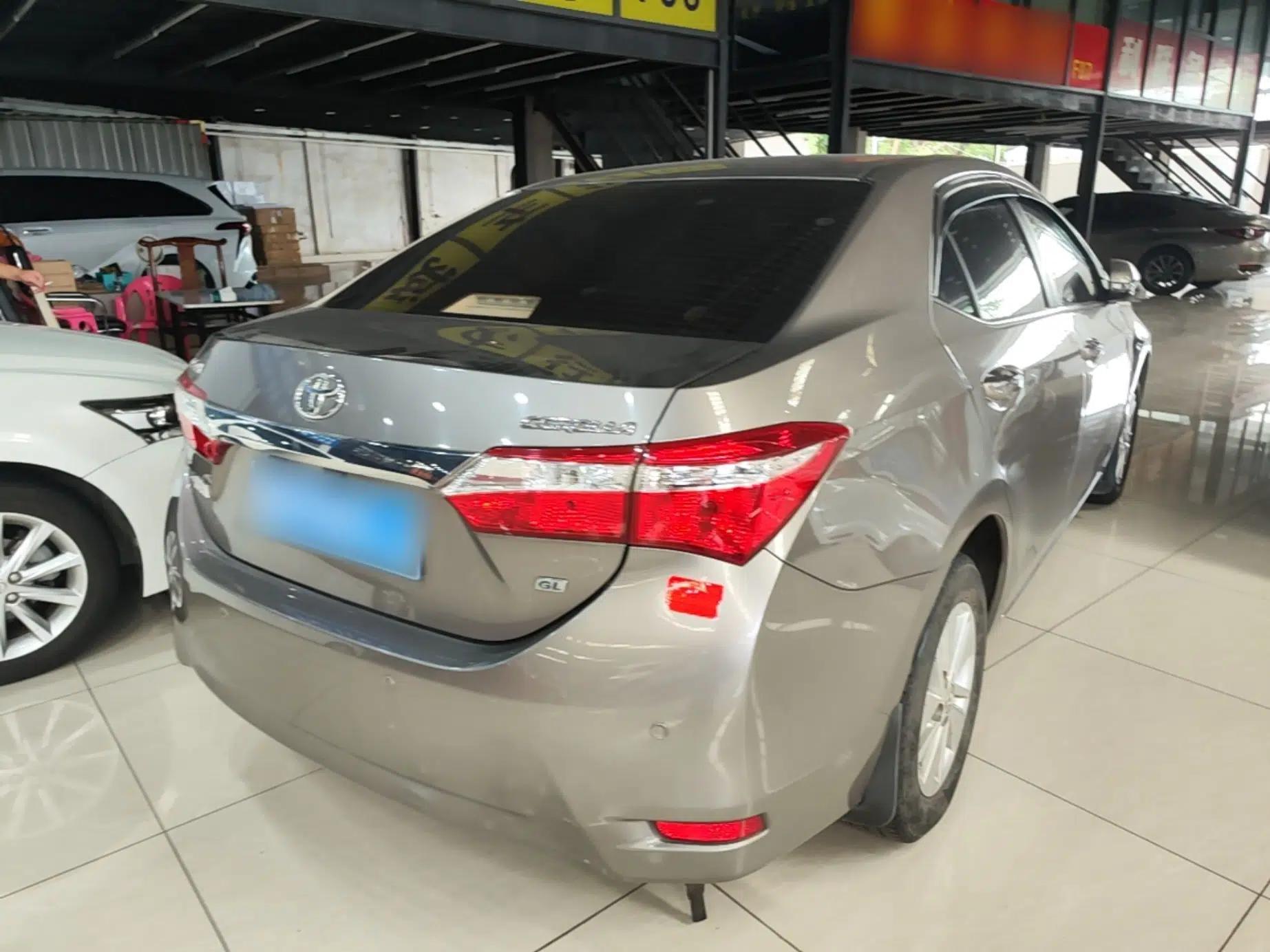 Toyota Corolla 2014 1.6L CVT GL — миниатюра 6