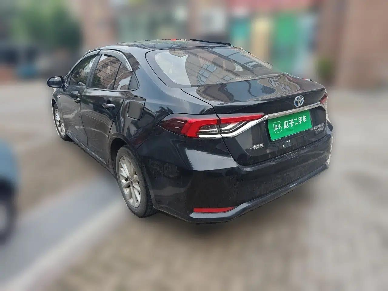 Toyota Corolla 2019 Dual-Engine 1.8L E-CVT GL-i Elite Edition — миниатюра 4