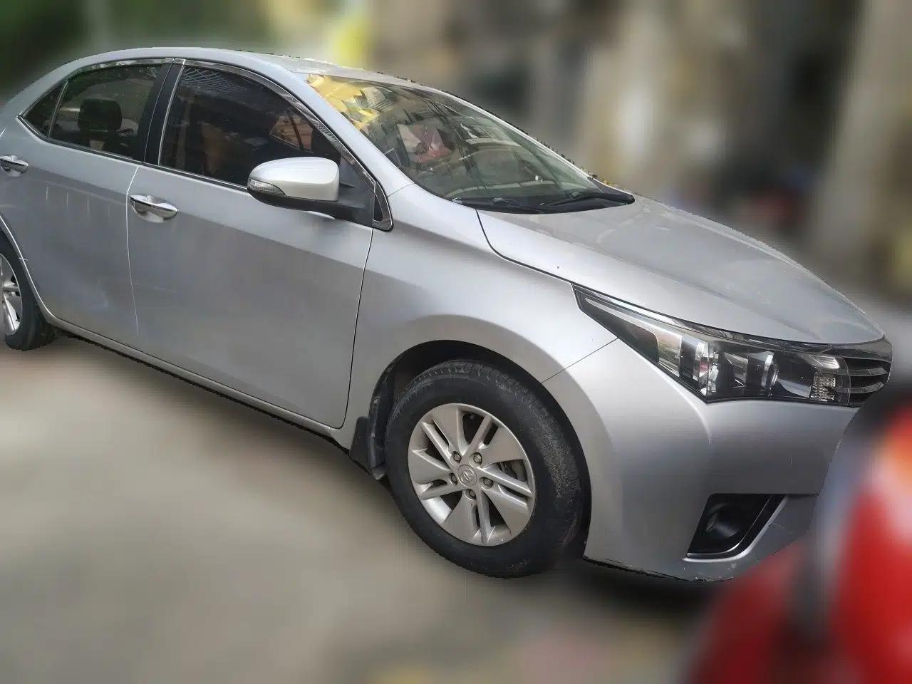 Toyota Corolla 2017 1.2T CVT GL — миниатюра 3
