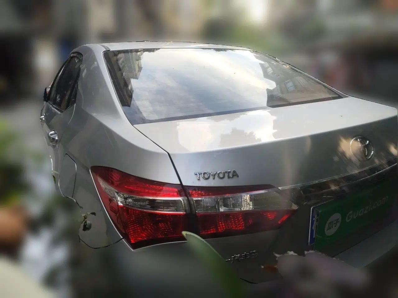 Toyota Corolla 2017 1.2T CVT GL — миниатюра 4